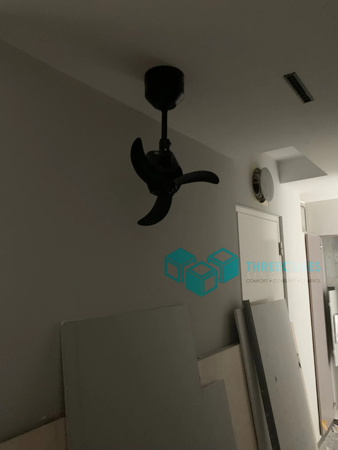 MÖWE –16″ Smart Corner Ceiling Fan (Wifi) - Image 7